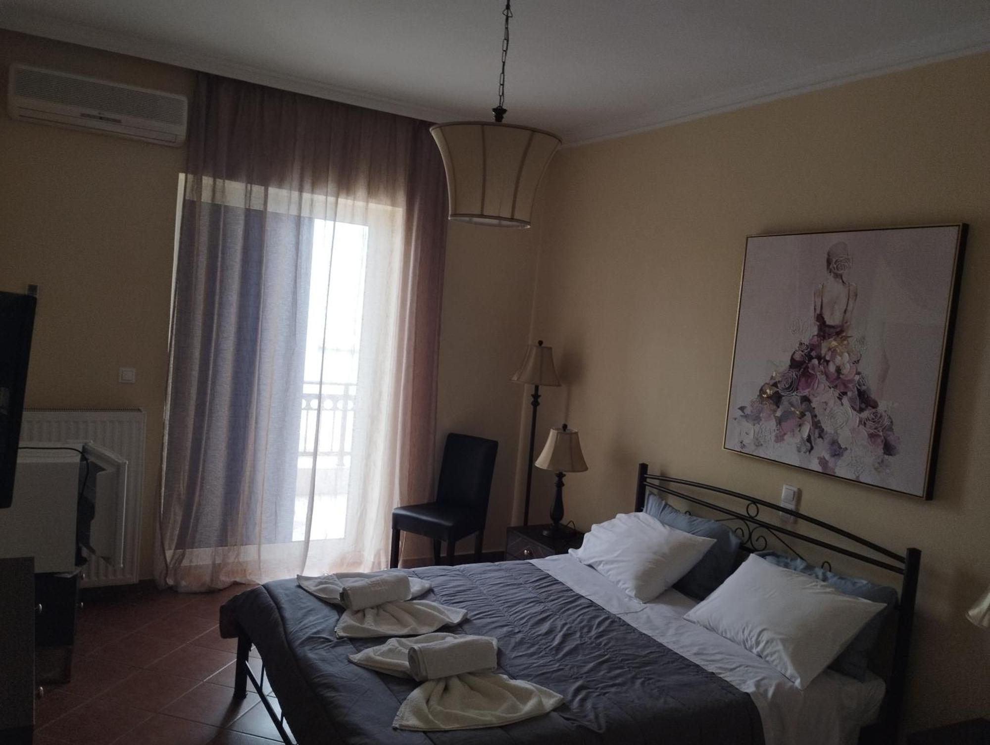 Kamvissis Hotel Tirós Buitenkant foto