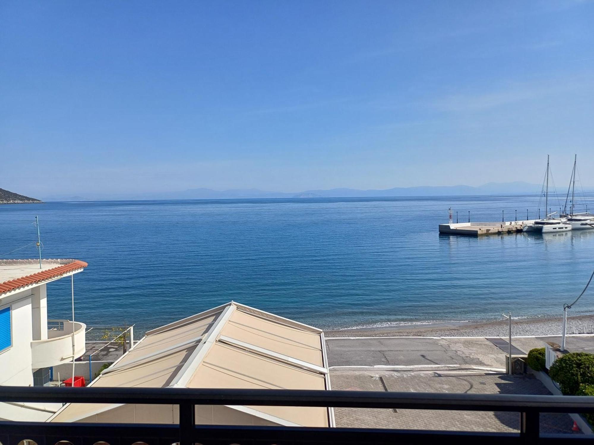 Kamvissis Hotel Tirós Buitenkant foto