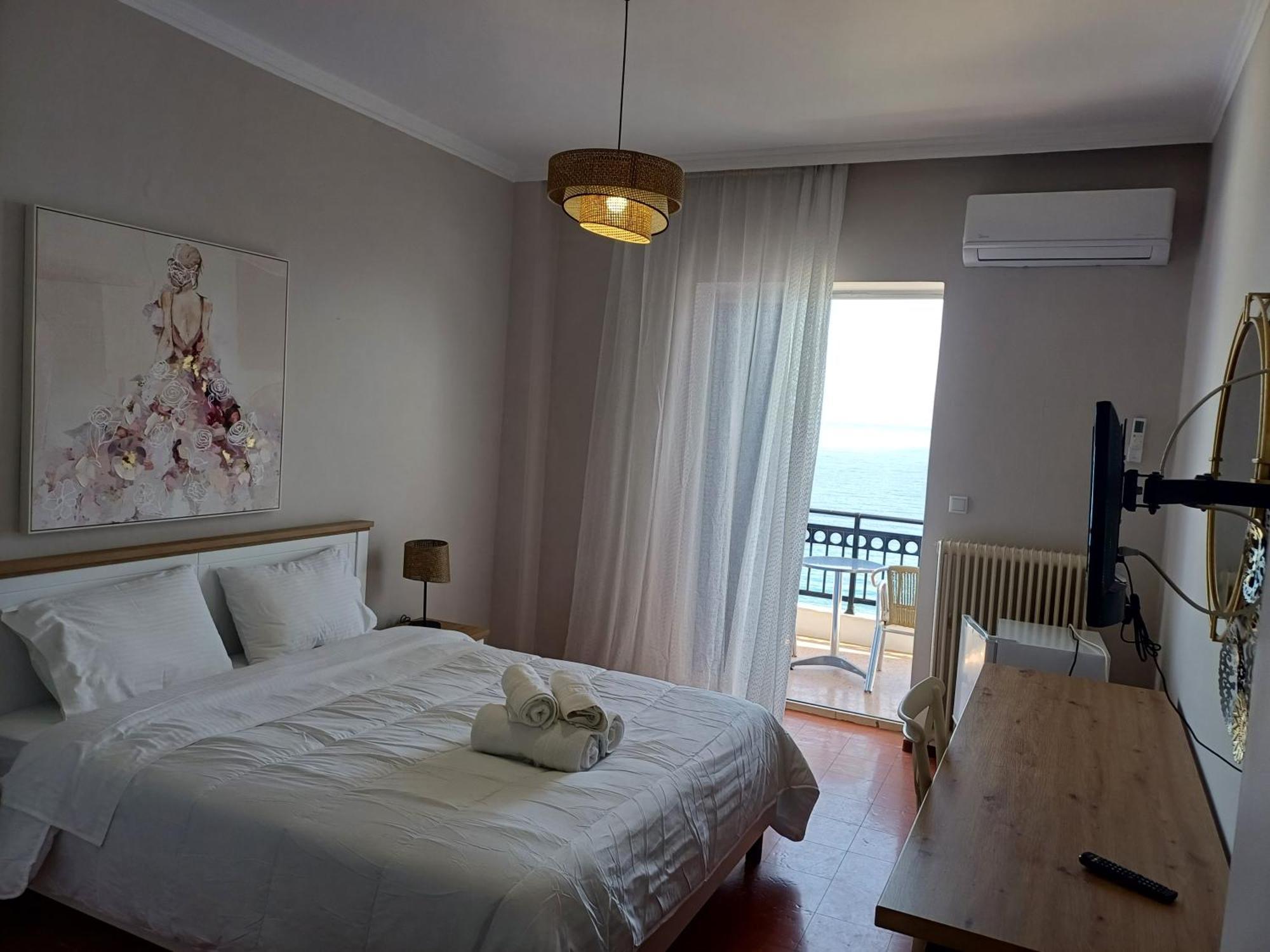 Kamvissis Hotel Tirós Buitenkant foto