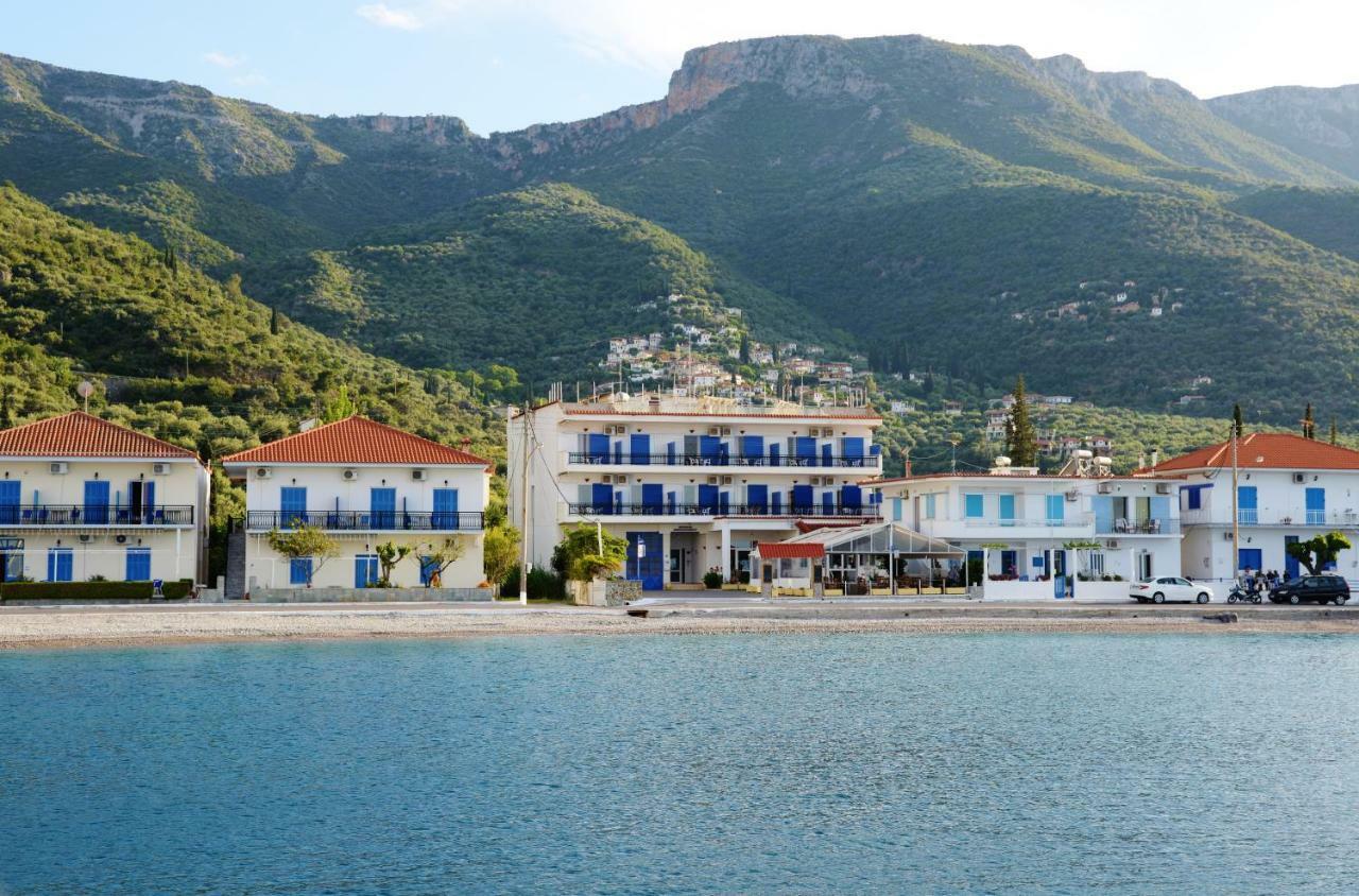 Kamvissis Hotel Tirós Buitenkant foto