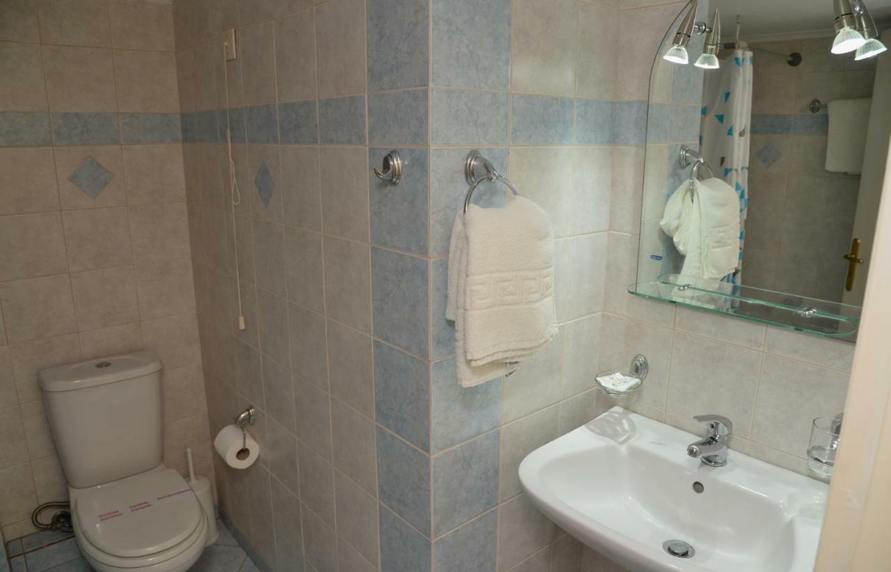 Kamvissis Hotel Tirós Buitenkant foto