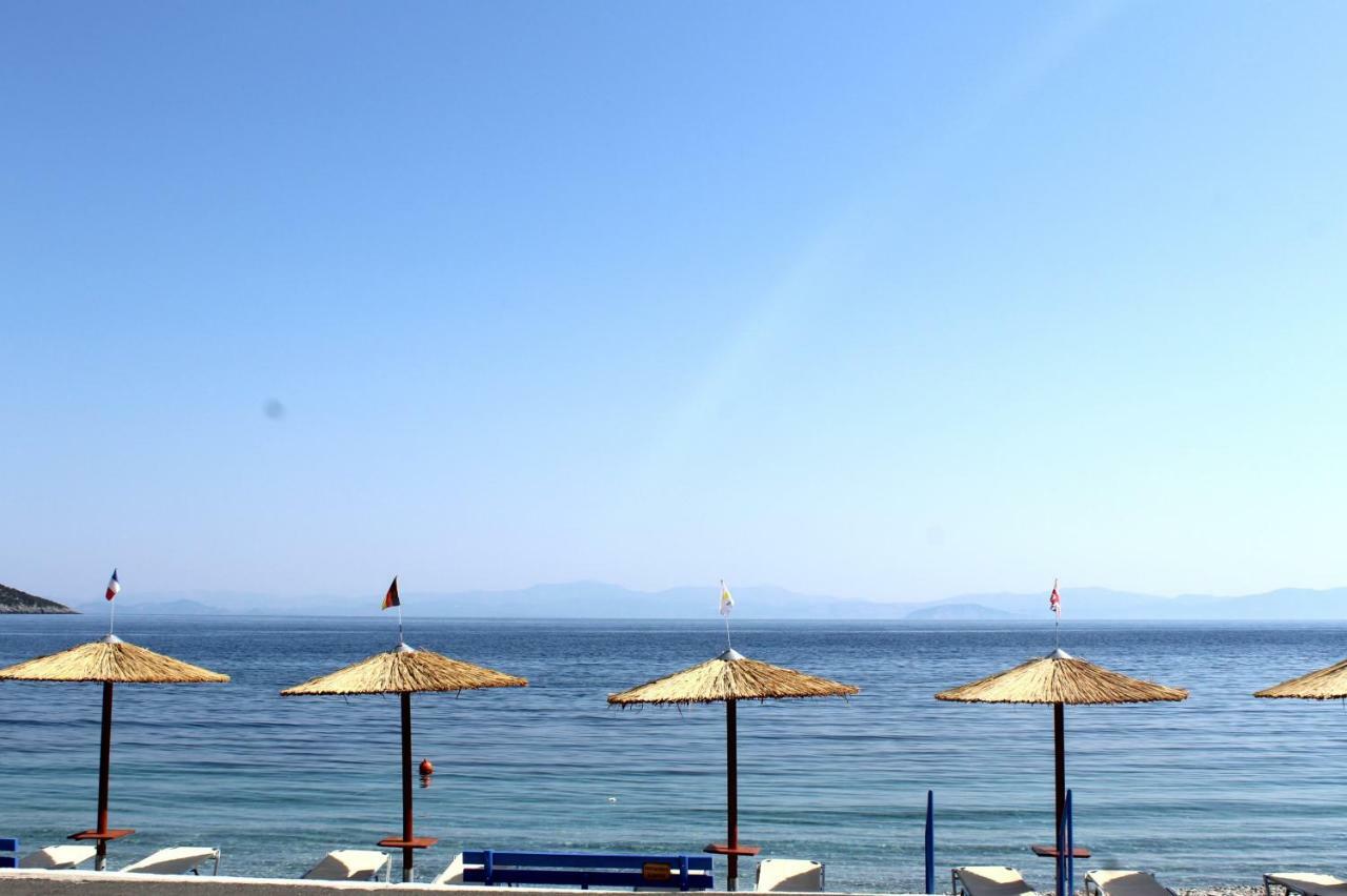 Kamvissis Hotel Tirós Buitenkant foto