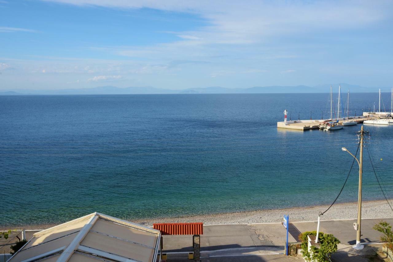 Kamvissis Hotel Tirós Buitenkant foto